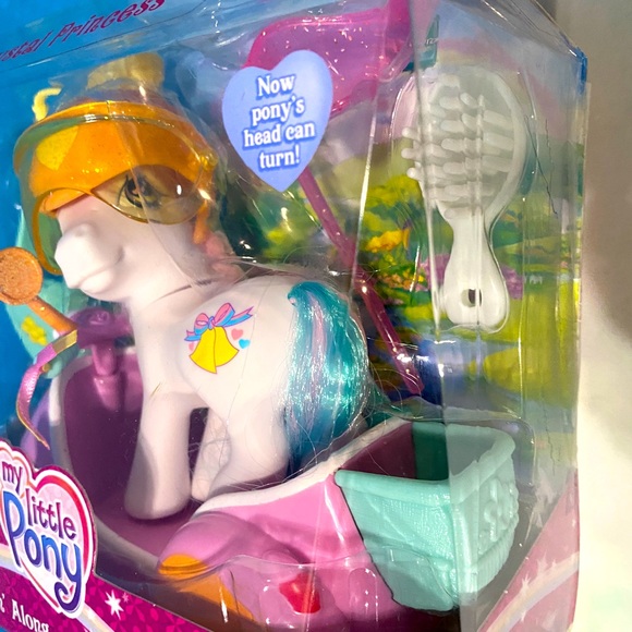 MY LITTLE PONY G3 NWT VTG 2005 CRYSTAL PRINCESS SCOOTIN ALONG WITH LULABELLE - Picture 6 of 16